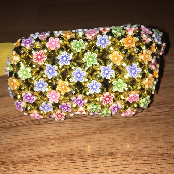 Novelty hand made flower beaded tiny zipper purse - Picture 5 of 7